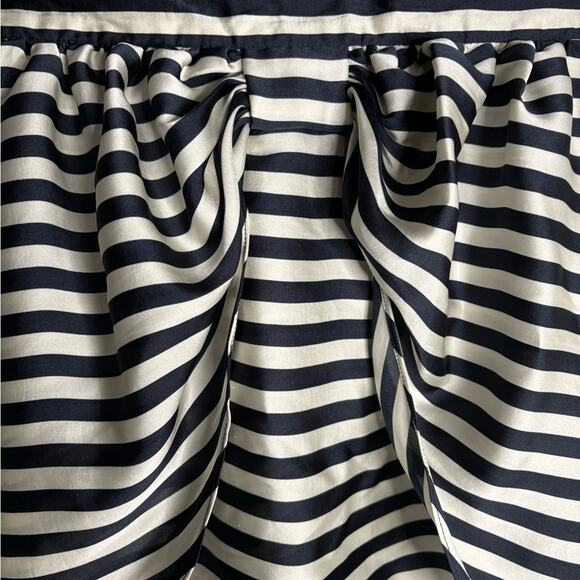 H&M Navy Blue and White Striped Mini Skirt Bow on Front Size 12 - Picture 2 of 6
